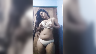 Hot Desi GF's Leaked Selfie Porn, She Fingers Her Pussy for Lover | XXX Video on AllSex.XXX