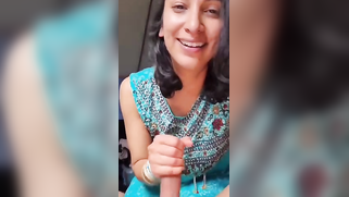 Horny desk whore swallows her superior's cumshot to rack up those performance points | XXX Video on AllSex.XXX