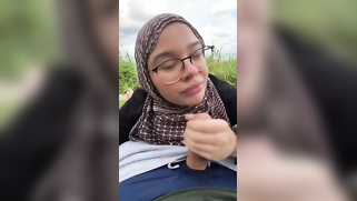 Horny Straight-A Slut In Hijab Moans Like a Total Bitch Sucking Classmate's Cock in Bushes