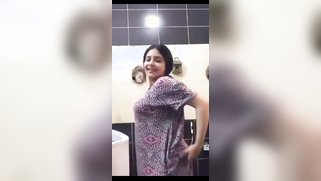 Friend's Sexy Mother Flashing Wet Pussy on Video Call, Teasing with Dripping Lips | XXX Video on AllSex.XXX