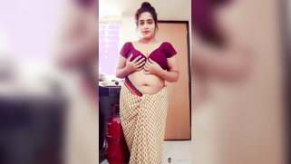 Busty babe ditches saree, curves out, leaked MMs got the freaks drooling. | XXX Video on AllSex.XXX