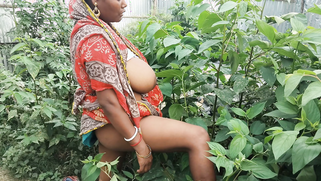 Horny village aunty rides his young cock for money while her cuck hubby works the field leaked vid