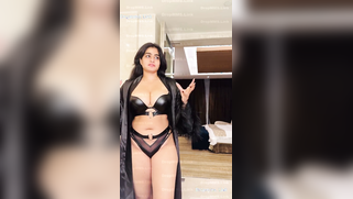 Leaked Curvy Indian IG Star's Shilpa Fit  MMS Video Of Her Posing Naked For BF's Big Dick | XXX Video on AllSex.XXX