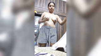 Leaked MM's Video, Indian Wife Strips Bare and Masturbates Her MILF Pussy So Damn Hot | XXX Video on AllSex.XXX
