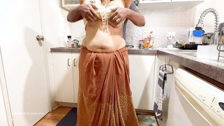Indian Couple Romance in the Kitchen - Saree Sex - Saree lifted up, Ass Spanked Boobs Press | XXX Video on AllSex.XXX