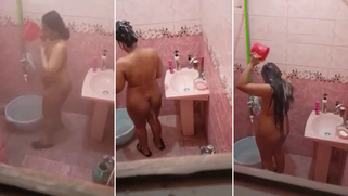 Big-Booty Auntie Caught Stark Naked Wet & Wild in Bathroom by Pervy Nephew's Phone