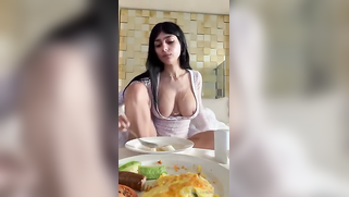 Lebanon Whore - Mia Khalifa Morning Breakfast Tease Video Leaked