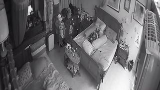 Leaked Cam Catches Wealthy Indian Auntie Roaming Nude, Fat Ass & Juicy Tits Out | XXX Video on AllSex.XXX