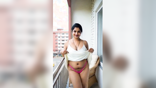Kinky Desi Bhabhi Flash Off Juicy Cunt On Luxury Balcony Begging For Hard Fucking