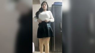 Horny Paki Wifey Strips Buck Naked Flashing Fat Juicy Tits n Bald Cunt on Cam | XXX Video on AllSex.XXX