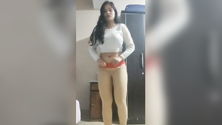 Horny Paki Wifey Strips Buck Naked Flashing Fat Juicy Tits n Bald Cunt on Cam | XXX Video on AllSex.XXX