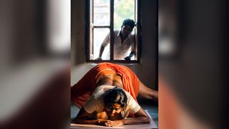 Pervy Lil Punk Spies Thru Window, Thicc Indian Auntie Shows Off Her Sloppy Cunt | XXX Video on AllSex.XXX