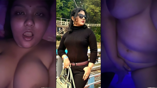 Beautiful Desi Whore Fingerbangs Her Aching Wet Twat on Cam Cause She Needed to Cum Bad