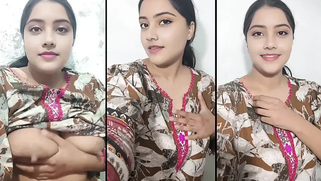 Horny Desi Virgin Slut Fingers Her Tight Wet Pussy on Video Call for BF LEAKED