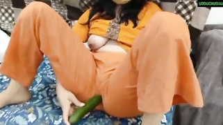 Filthy Desi Aunty Rams Juicy Cucumber in Wet Pussy and Gushes All Over MMS Video