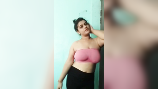Slutty Desi MILF Strips Down And Shows Off Her Huge Sweaty Boobs In The Mirror | XXX Video on AllSex.XXX