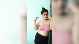 Slutty Desi MILF Strips Down And Shows Off Her Huge Sweaty Boobs In The Mirror | XXX Video on AllSex.XXX