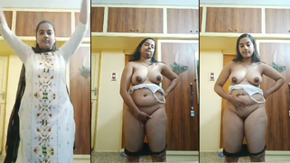 Cock-Hungry Desi Auntie Flashes Her Big Fat Titties on Sloppy Video Call Sesh; Video Is Viral
