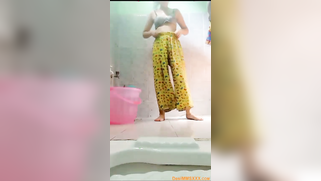 Horny Desi Slut Fingers Her Tight Pink Pussy On Video Call For Her Nasty BF Fun | XXX Video on AllSex.XXX