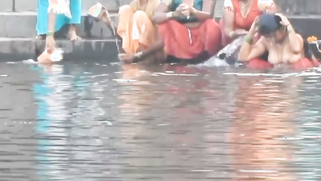 Dirty Voyeur Records Slutty Aunties Bathing Nude And Flashing Big Boobs At Ganga | XXX Video on AllSex.XXX