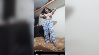 Kinky Desi Babe Shakes Milk Tanker Boobs and Finger Bangs Her Bushy Snatch Raw; Leakeed MMs | XXX Video on AllSex.XXX