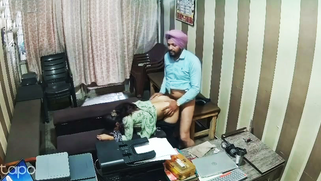 Punjabi boss pounds his submissive office girl on the desk, leaked security cam caught it all | XXX Video on AllSex.XXX