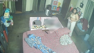 Leaked IPTV cam catches thick desi babe totally naked while changing her dress in bedroom | XXX Video on AllSex.XXX