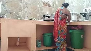 Maid Indian Pussy - Desi indian Cheating maid Fucked By house owner In Kitchen ...