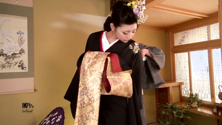 Dominatrix Yuna Shiratori sucks the cock of her lover | XXX Video on AllSex.XXX