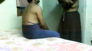 Desi masseuse fondles XXX cock and gets quickly penetrated in Bhabhi porn | XXX Video on AllSex.XXX