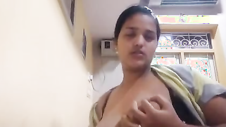 XXX Desi babe hot aunty showing big boobs | XXX Video on AllSex.XXX