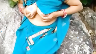 Desi aunty enjoyed outdoor / Hd XXX ladki ki chudai