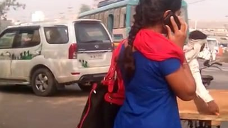 Desi aunty in salwar hot / bhabhi xxx vedio